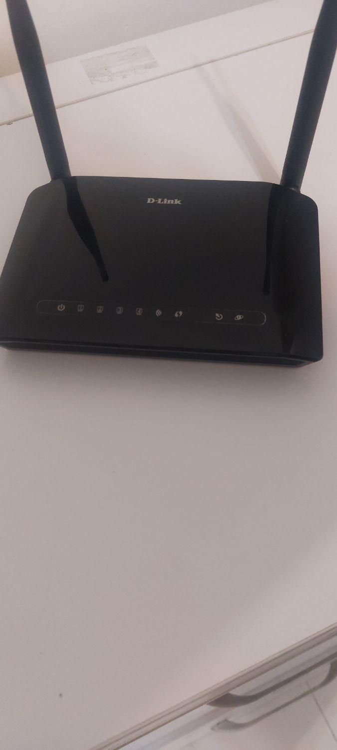 مودم Dlink -2740u بسیار تمیز|مودم و تجهیزات شبکه|خمینی‌شهر, |دیوار