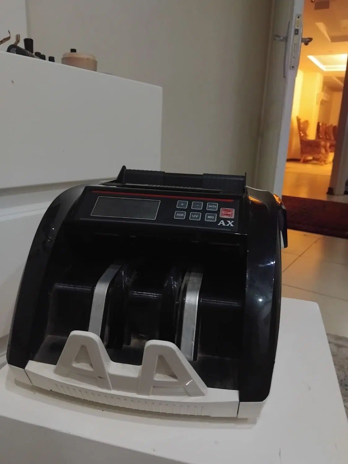 یک دستگاه پول شمار bill counter|فروشگاه و مغازه|کرج, حسین‌آباد|دیوار