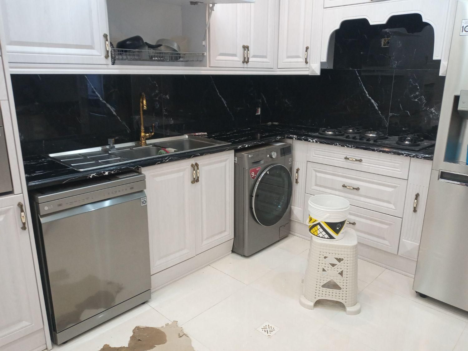 کاشیکاری سرامیک کاری بین کابینتی چسبی ودوغابی|خدمات پیشه و مهارت|محمدشهر, محمدشهر|دیوار