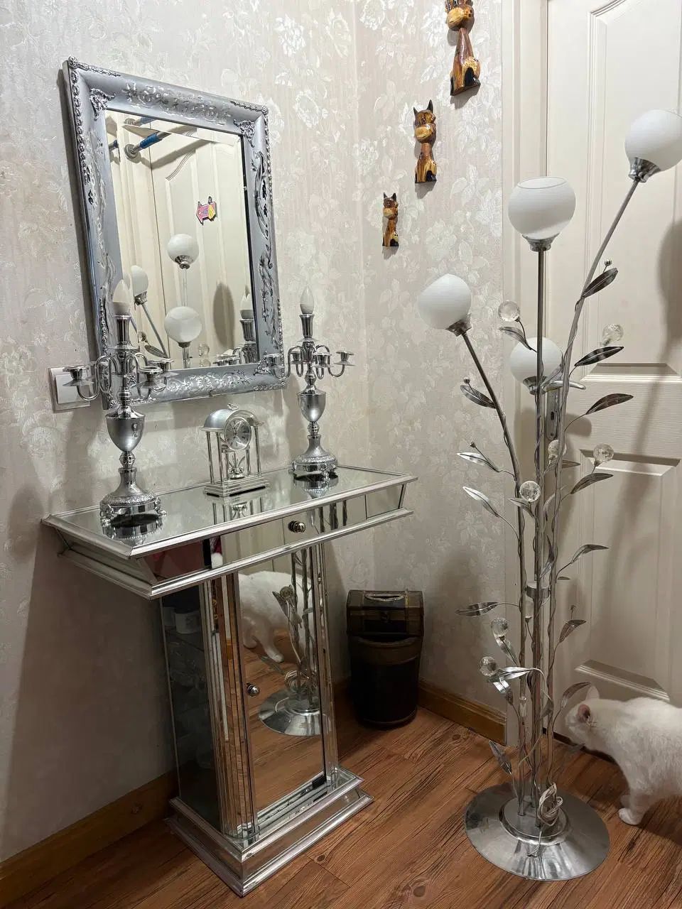 کنسوا و شمعدونی ، اباژور|بوفه، ویترین، کنسول|مشهد, راهنمایی|دیوار
