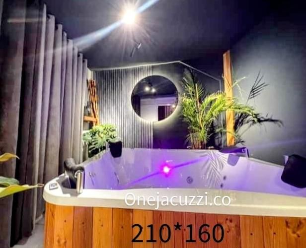 جکوزی وان ۴نفره 160*210 چهارگوش فضای باز|لوازم حمام|کرج, عظیمیه|دیوار