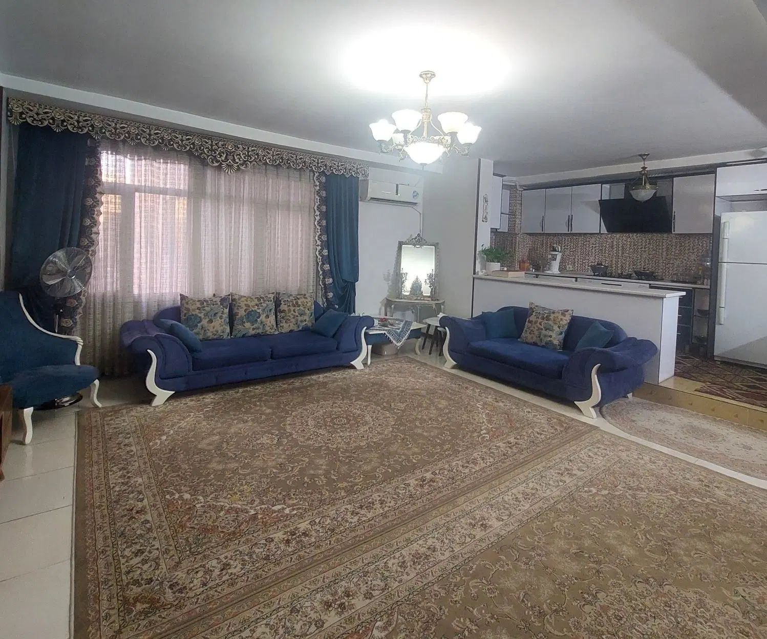 آپارتمان ۸۱متری ۲خوابه با پارکینگ / بر خیابان اصلی|فروش آپارتمان|محمدشهر, محمدشهر|دیوار