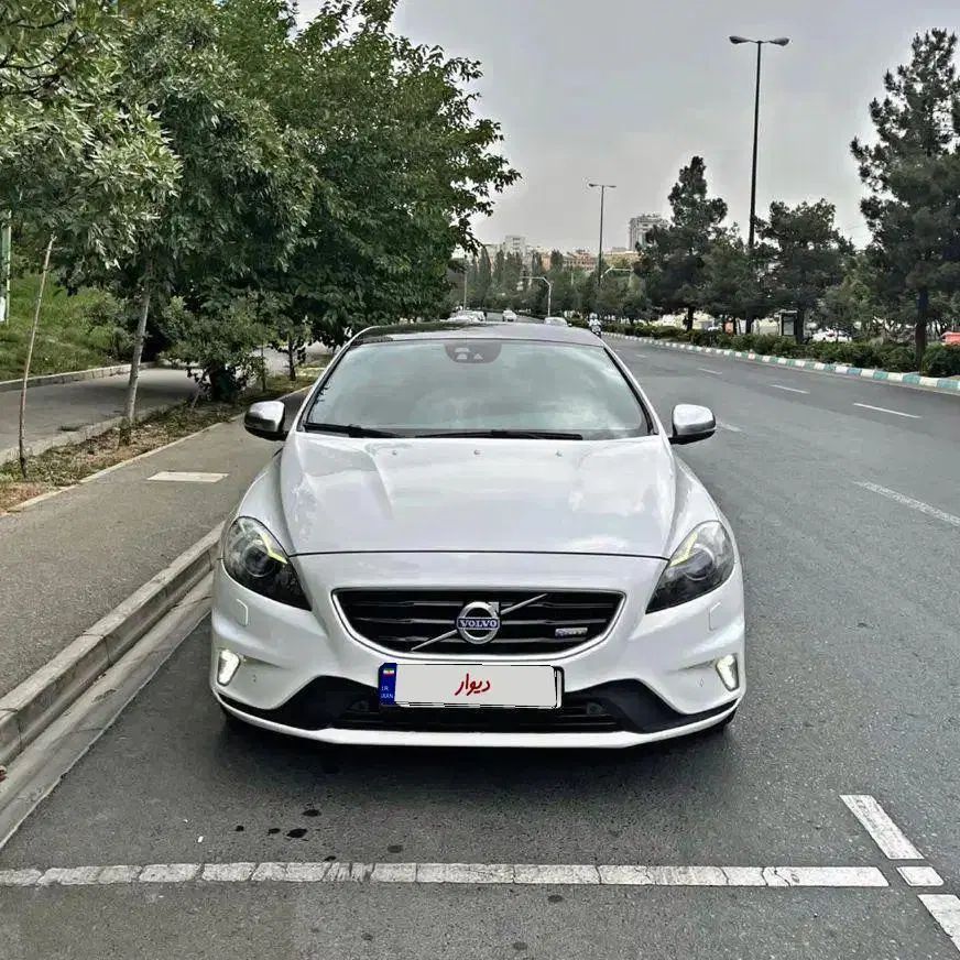 Volvo V40 R Design Plus 2014 سفید بدون رنگ|خودرو سواری و وانت|تهران, شهرک غرب|دیوار