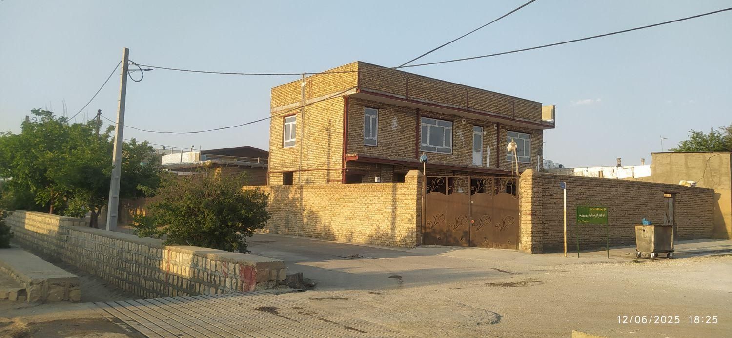 فروش دو طبقه خانه ویلایی نوساز|فروش خانه و ویلا|بروجرد, |دیوار