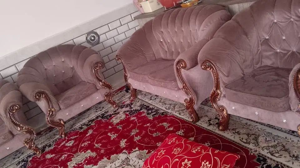 مبل ۹ نفره با میز عسلی|مبلمان خانگی و میز عسلی|اصفهان, بابوکان|دیوار