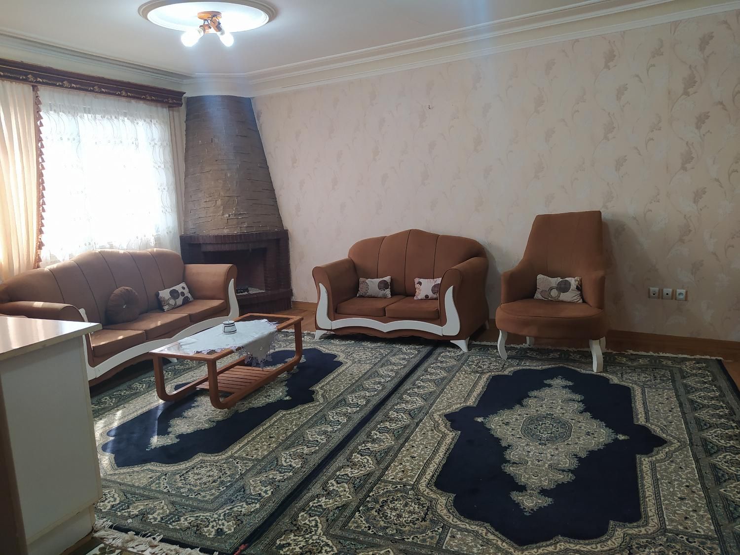 اجاره روزانه آپارتمان ۷۰ متری نزدیک شهرداری|اجارهٔ کوتاه‌مدت آپارتمان و سوئیت|رشت, معلم|دیوار