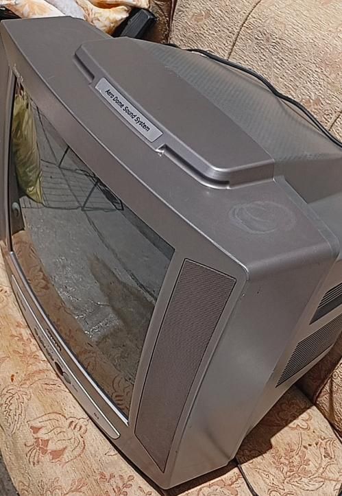 تلویزیون و تخت خواب|تلویزیون و پروژکتور|ارومیه, |دیوار