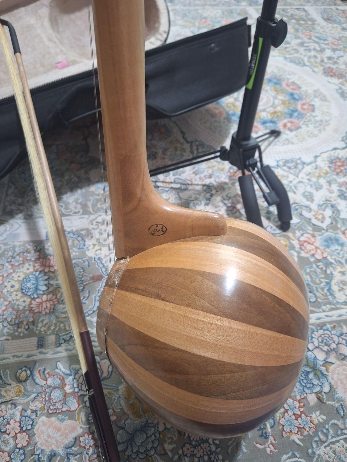 کمانچه|سازهای سنتی|محمدیه-قزوین, |دیوار