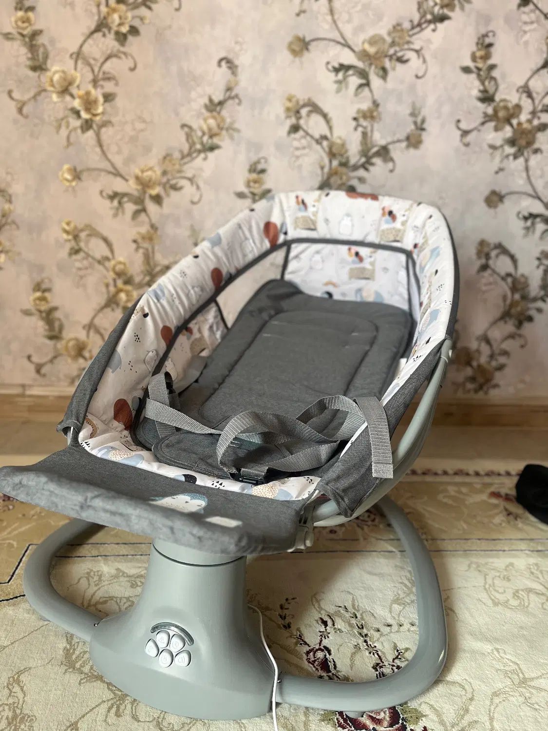 گهواره برقی|تخت و صندلی بچه|کرج, اتحاد|دیوار