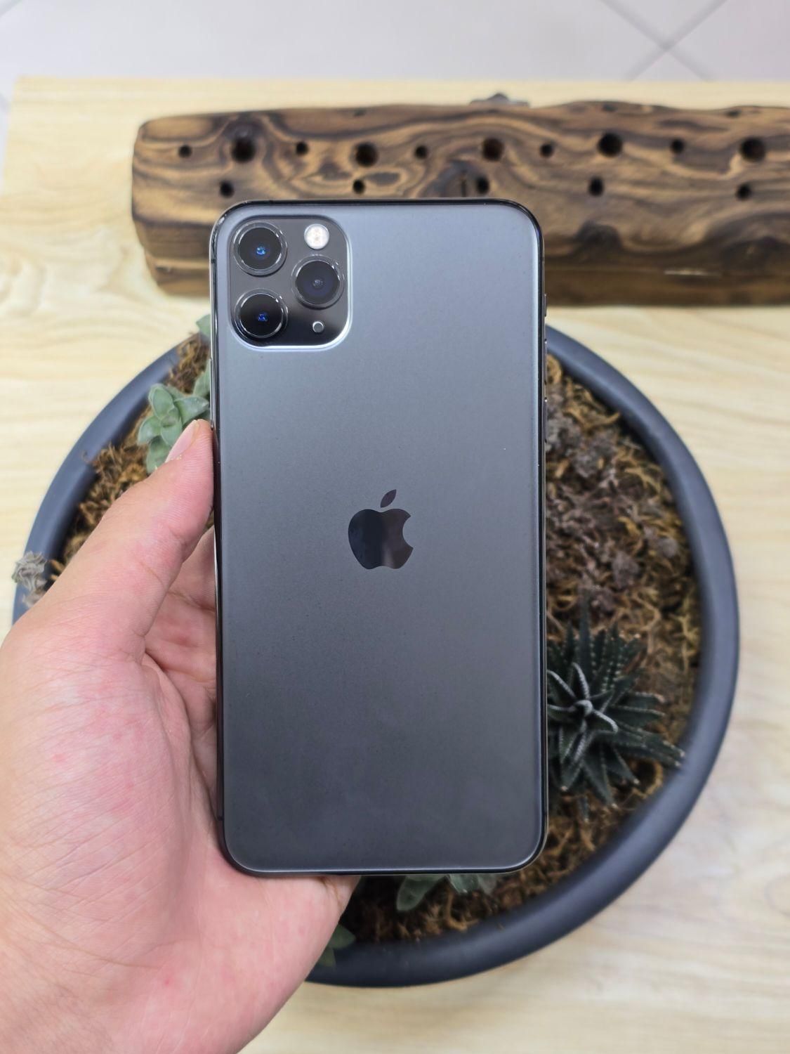 iPhone11 pro max|موبایل|کرج, اصفهانی‌ها|دیوار