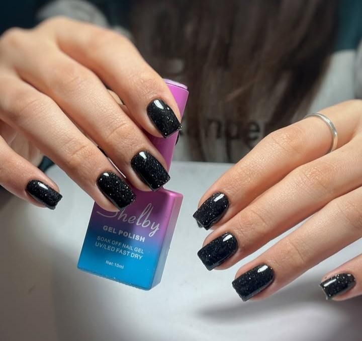 خدمات کاشت ناخن حرفه ای و ماندگار|خدمات آرایشگری و زیبایی|نور, |دیوار