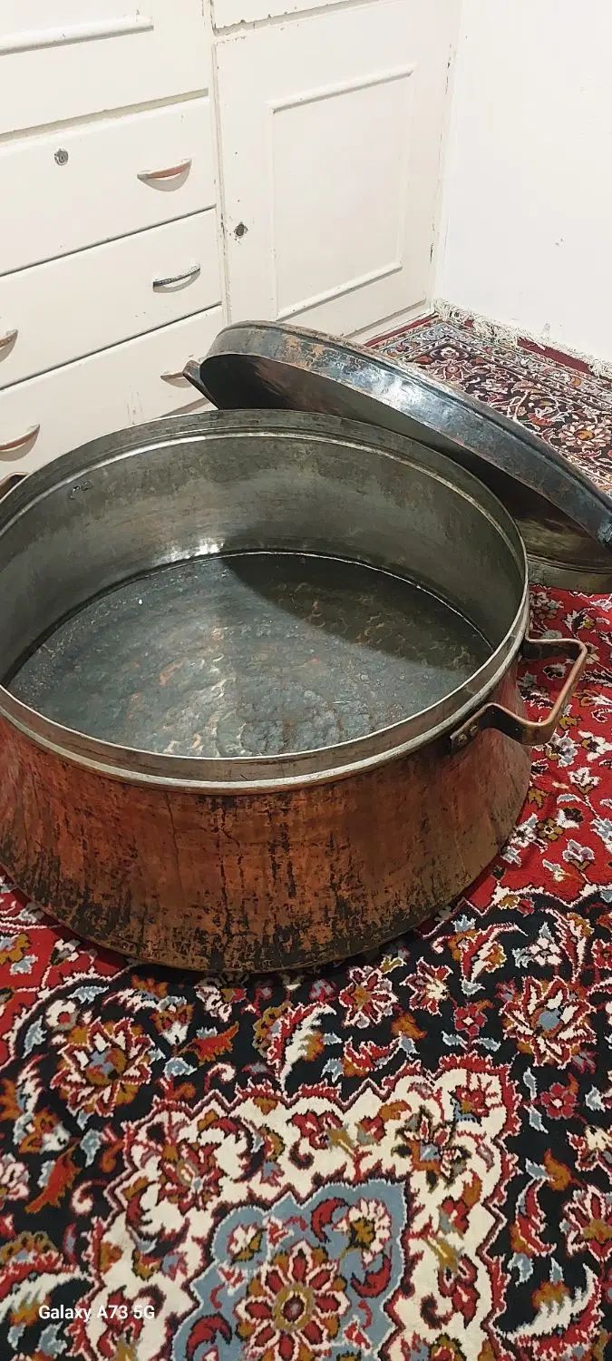 قلفت بزرگ تقریبا برای ۱۵۰ تازه سفید شده|ظروف پخت‌وپز|مشهد, گاز|دیوار