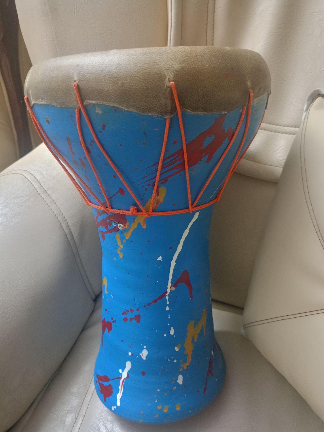 تمبک|سازهای سنتی|سبزوار, ولیعصر (نجار آباد)|دیوار