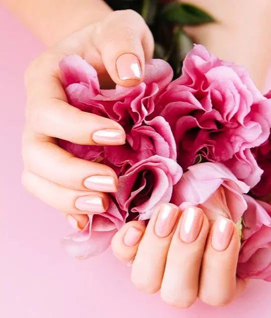 کاشت،ترمیم و لمینت ناخن با قیمت استثنایی|خدمات آرایشگری و زیبایی|قزوین, |دیوار