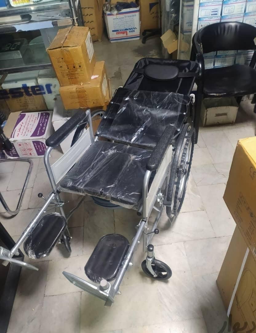 ویلچر تخت خواب شو و حمام و لگن دار|آرایشی، بهداشتی، درمانی|تهران, شوش (باغ آذری)|دیوار