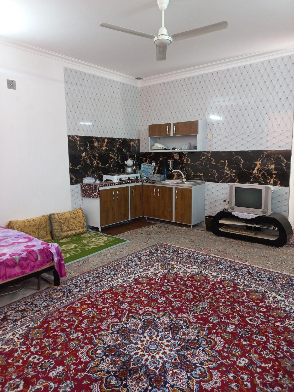 سوییت اجاره ای واقع در سرچشمه زارچ|اجارهٔ کوتاهمدت آپارتمان و سوئیت|زارچ, |دیوار