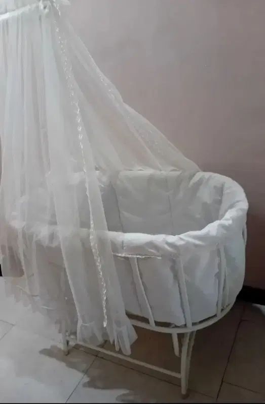 تخت کودک|تخت و صندلی بچه|کرج, گلشهر|دیوار