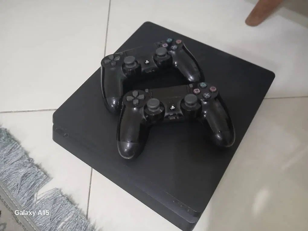 PS4 کپی خور با دو دسته و 10 بازی|کنسول، بازی ویدئویی و آنلاین|تهران, وردآورد|دیوار