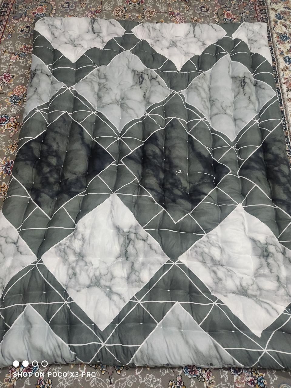 تشک دوزی و لحاف دوزی|خدمات پیشه و مهارت|رشت, عینک|دیوار