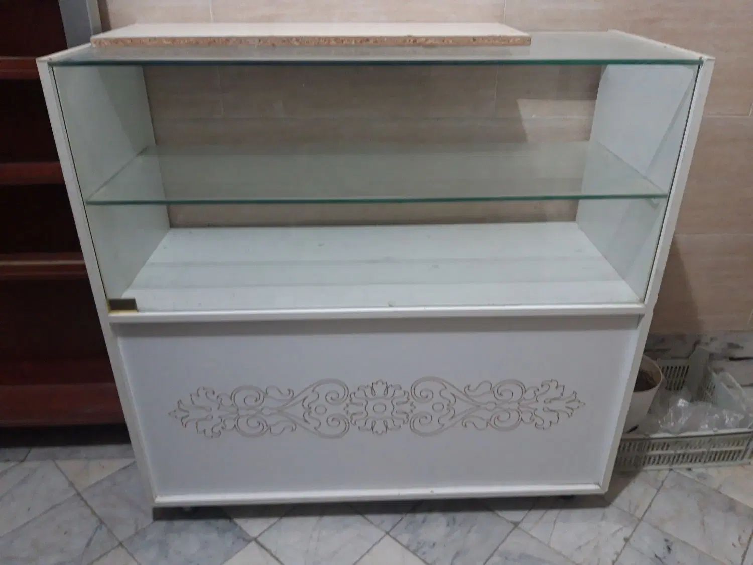 قفسه ۲عدد ویترین وسرتاس فروشی قیمت توافقی|کتابخانه، شلف، قفسه‌های دیواری|کرج, حصارک بالا|دیوار