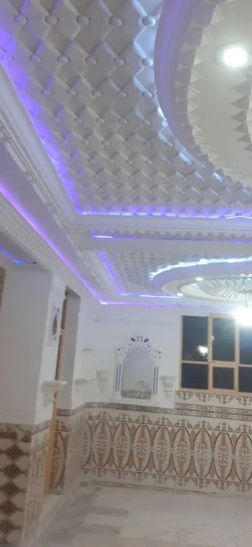 فروش منزل سه طبقه هوشک رو ب رویی میدان بار قدیم|فروش خانه و ویلا|سراوان, |دیوار