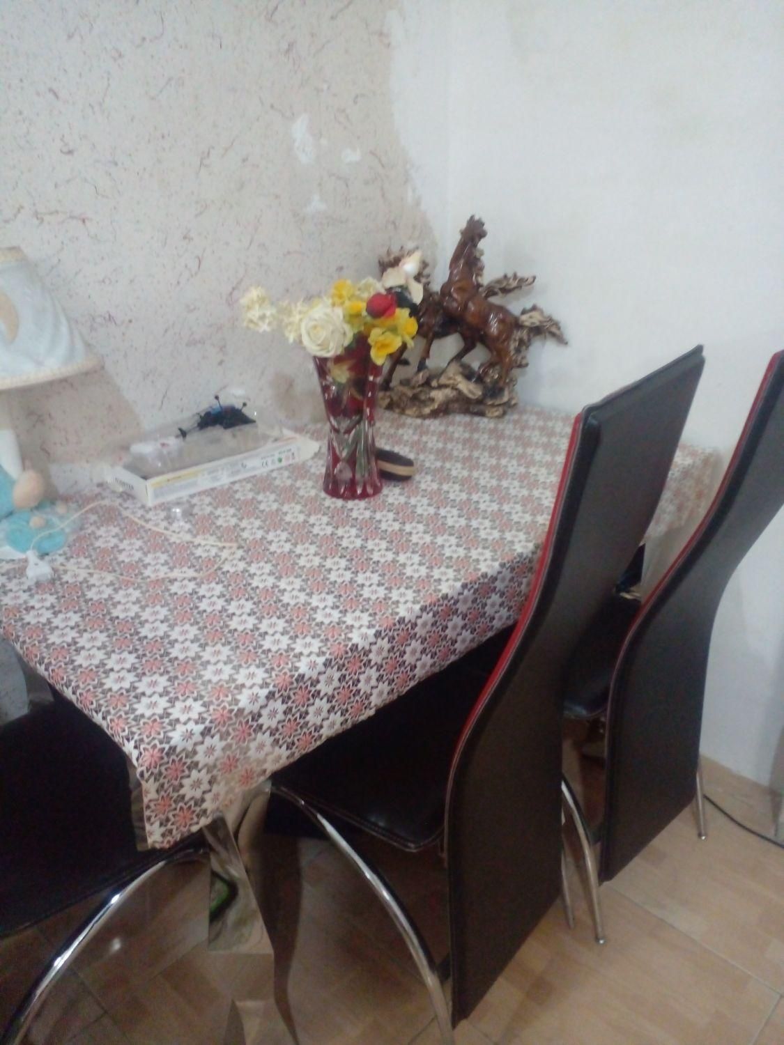 مبل۷نفره +میزنهارخوری ۴نفره و سه تا میز عسلی|مبلمان خانگی و میز عسلی|اصفهان, محله اسلامی|دیوار