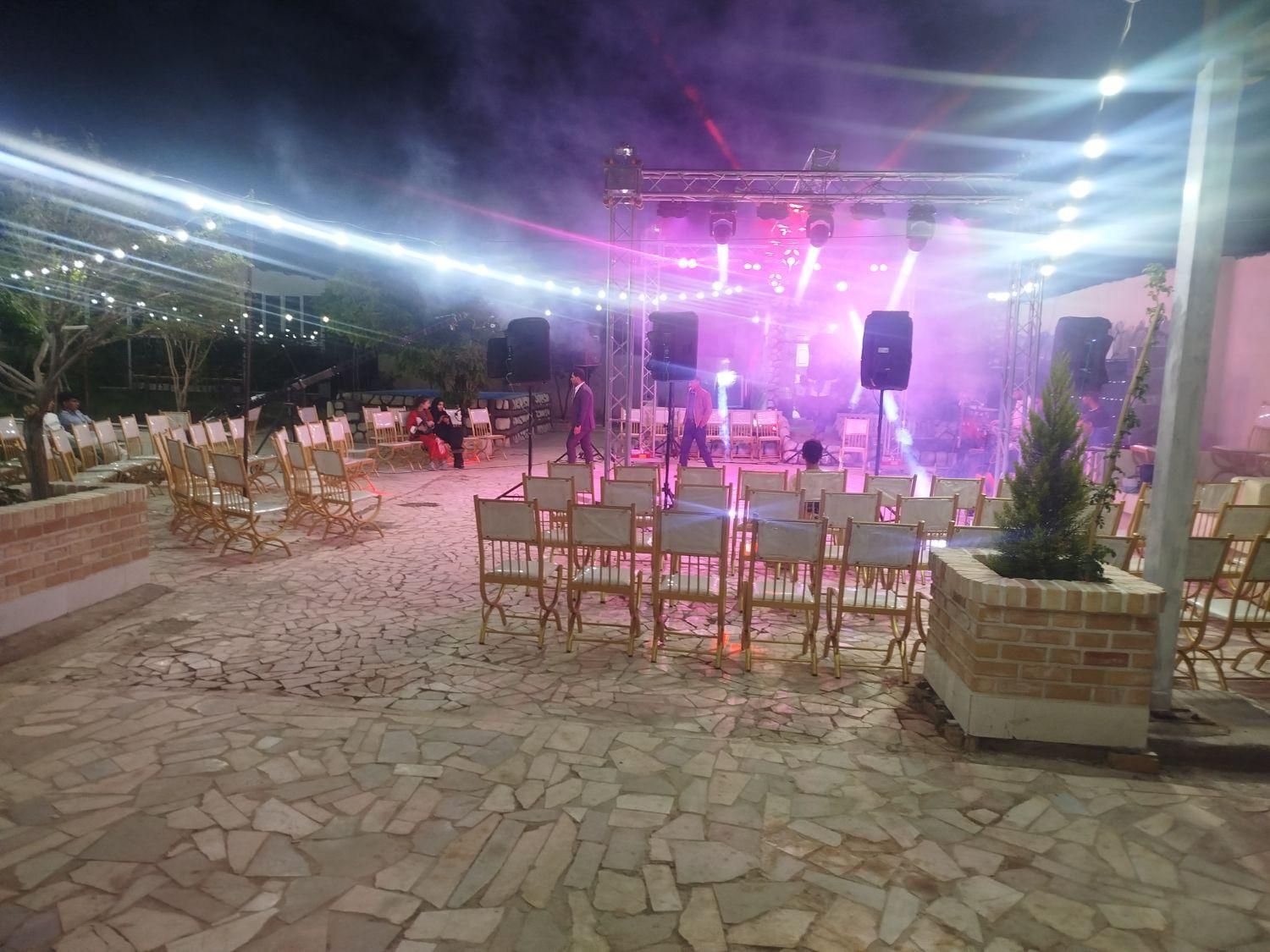 باغ تالار دنیز|اجارهٔ کوتاهمدت ویلا و باغ|سیرجان, |دیوار