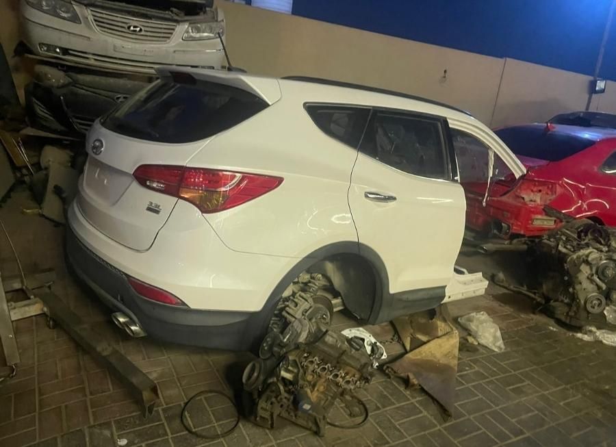 سقف ساندروف کاپوت گلگیر در سانتافه سفید فابریک|قطعات یدکی و لوازم جانبی|تهران, تهرانپارس جنوبی|دیوار