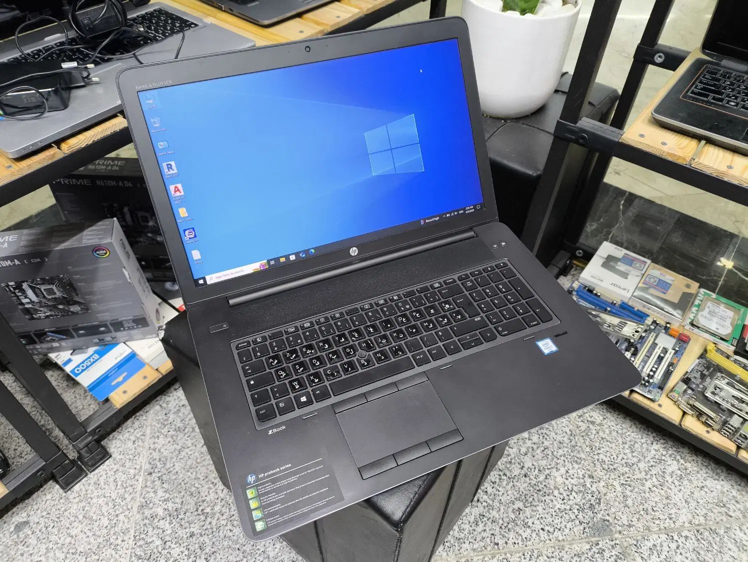 لپ‌ تاپ hp zbook خوراک کارای سنگین و رندرینگ|رایانه همراه|تهران, خلیج فارس|دیوار