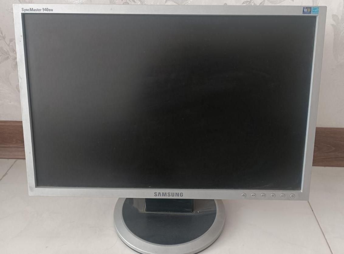 مانیتور سامسونگ مدل Sync Master 940BW|قطعات و لوازم جانبی رایانه|مشهد, جاهد شهر|دیوار