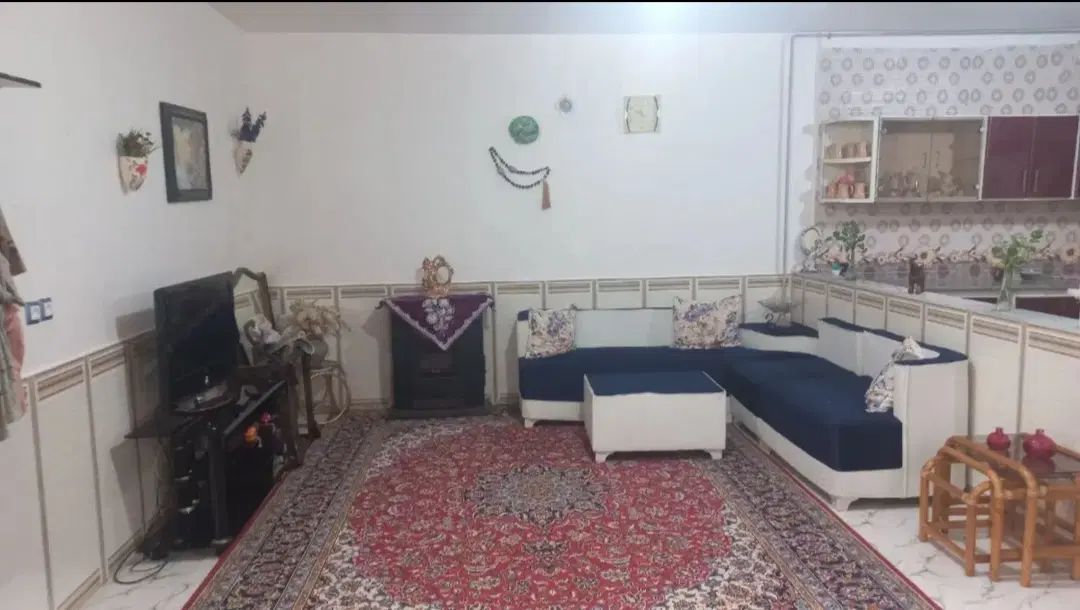 ۱۰۰۰متر باغچه با ۷۰متر خانه ویلایی اطراف پیشوا|فروش زمین و ملک کلنگی|پیشوا, |دیوار