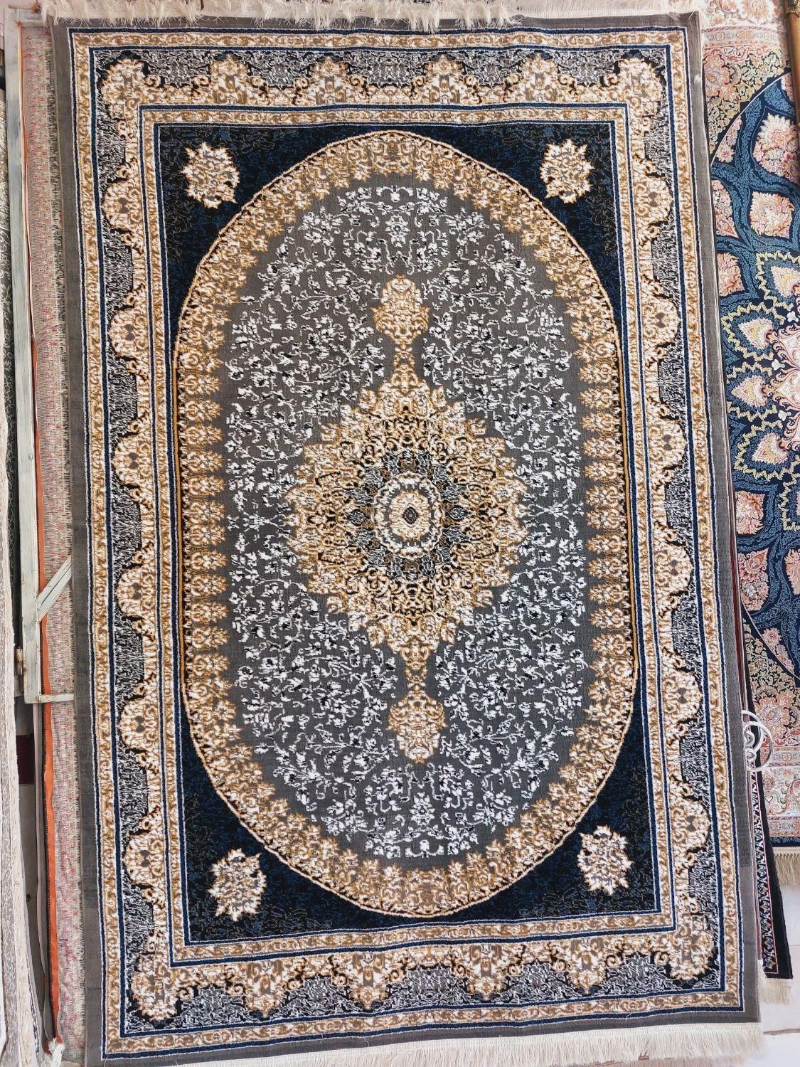 فرش۱۲و۹و۶ متری تخفیفی حاجی حسینی طلاب شیخ صدوق|فرش|مشهد, طلاب|دیوار