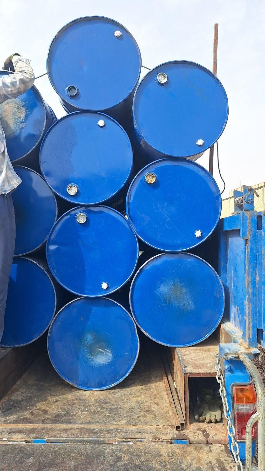 خریدوفروش انواع بشکه کفشی تینری روغنی نفتی|عمده‌فروشی|قم, آزادگان|دیوار