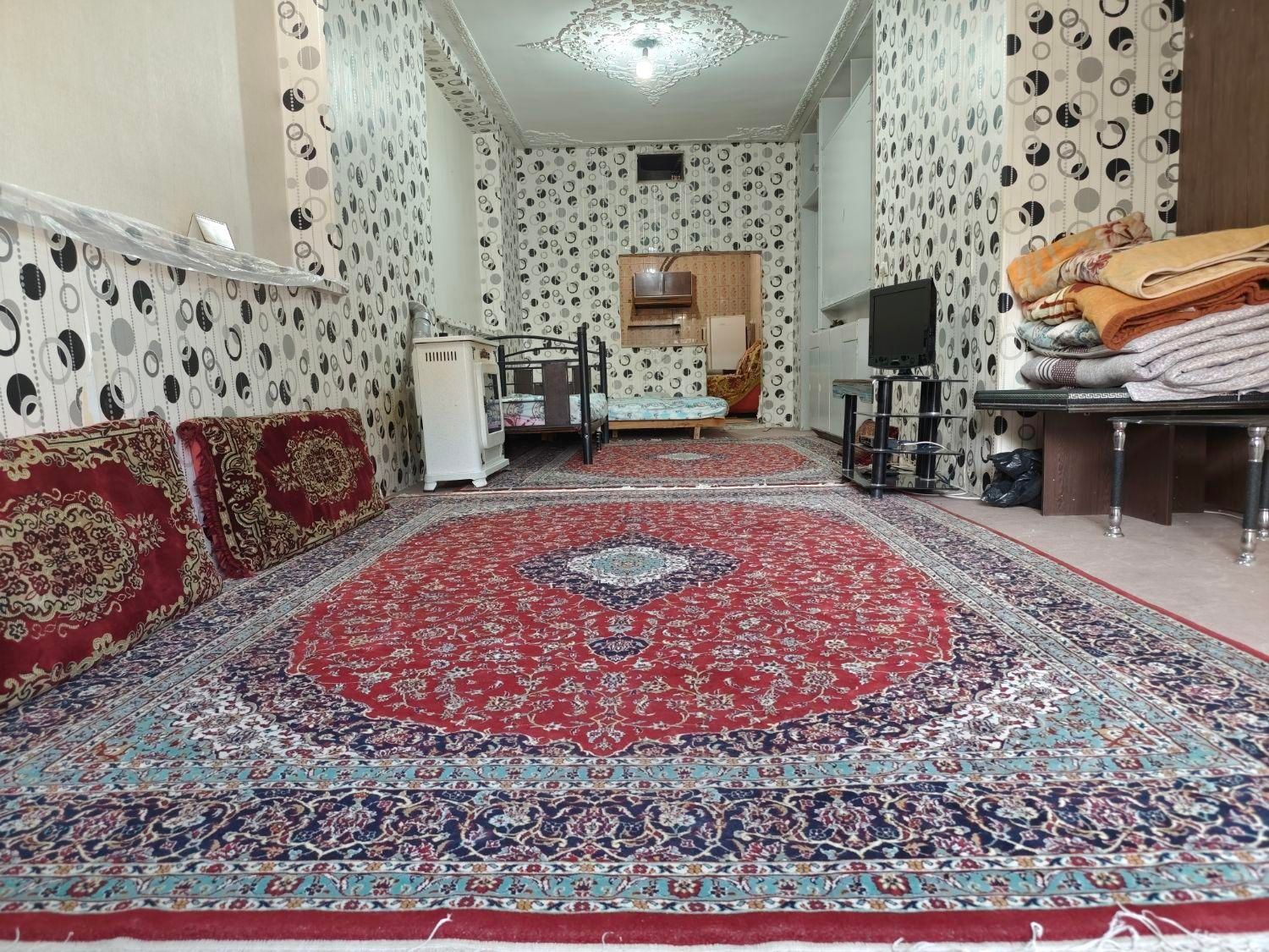 اجاره منزل مبله ویلایی|اجارهٔ کوتاه‌مدت آپارتمان و سوئیت|شیراز, کاراندیش|دیوار