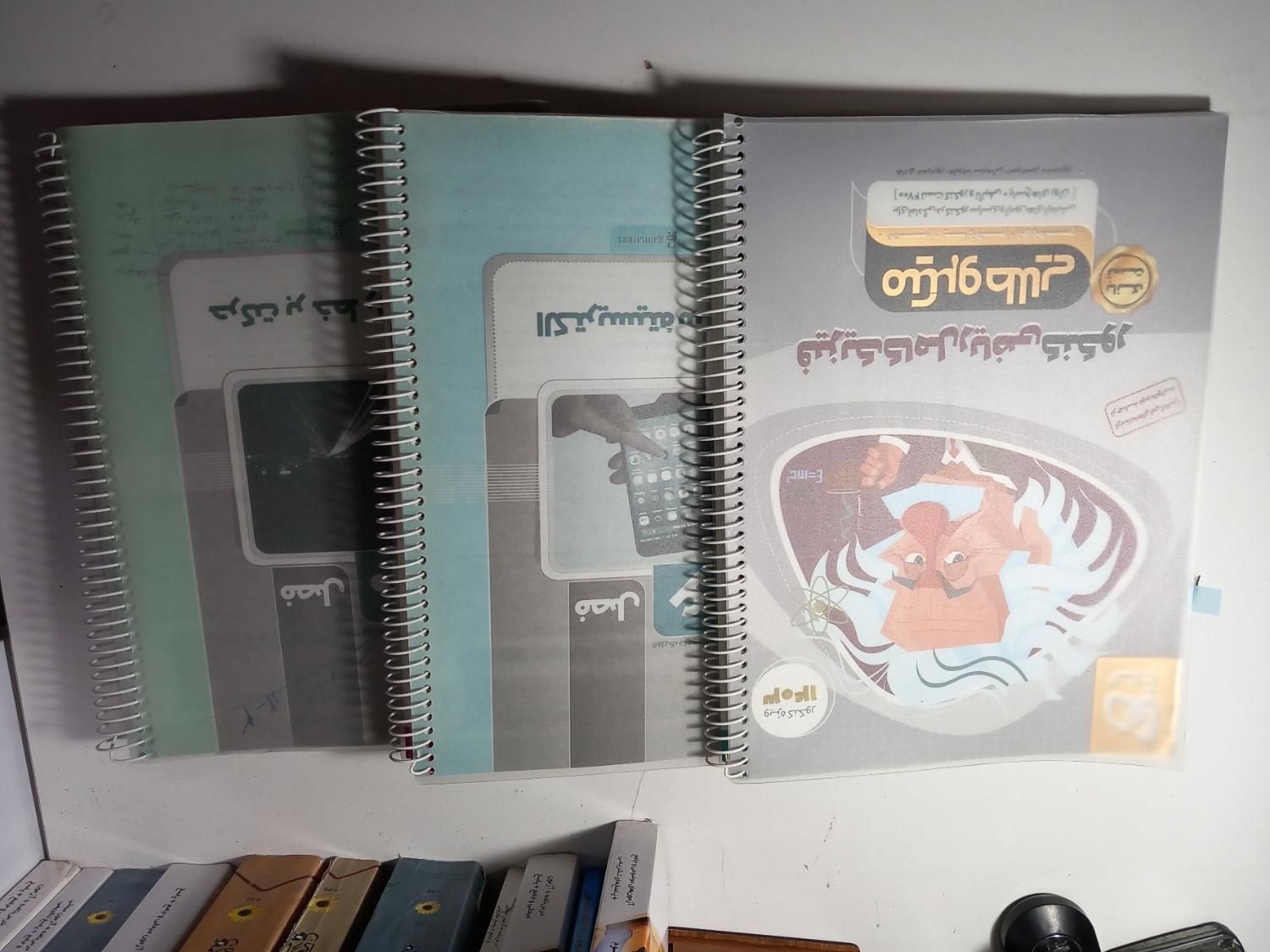 میکروطلایی جامع فیزیک وسه سطحی فیزیک ۳ رشته ریاضی|کتاب و مجله آموزشی|تهران, سلیمانی|دیوار