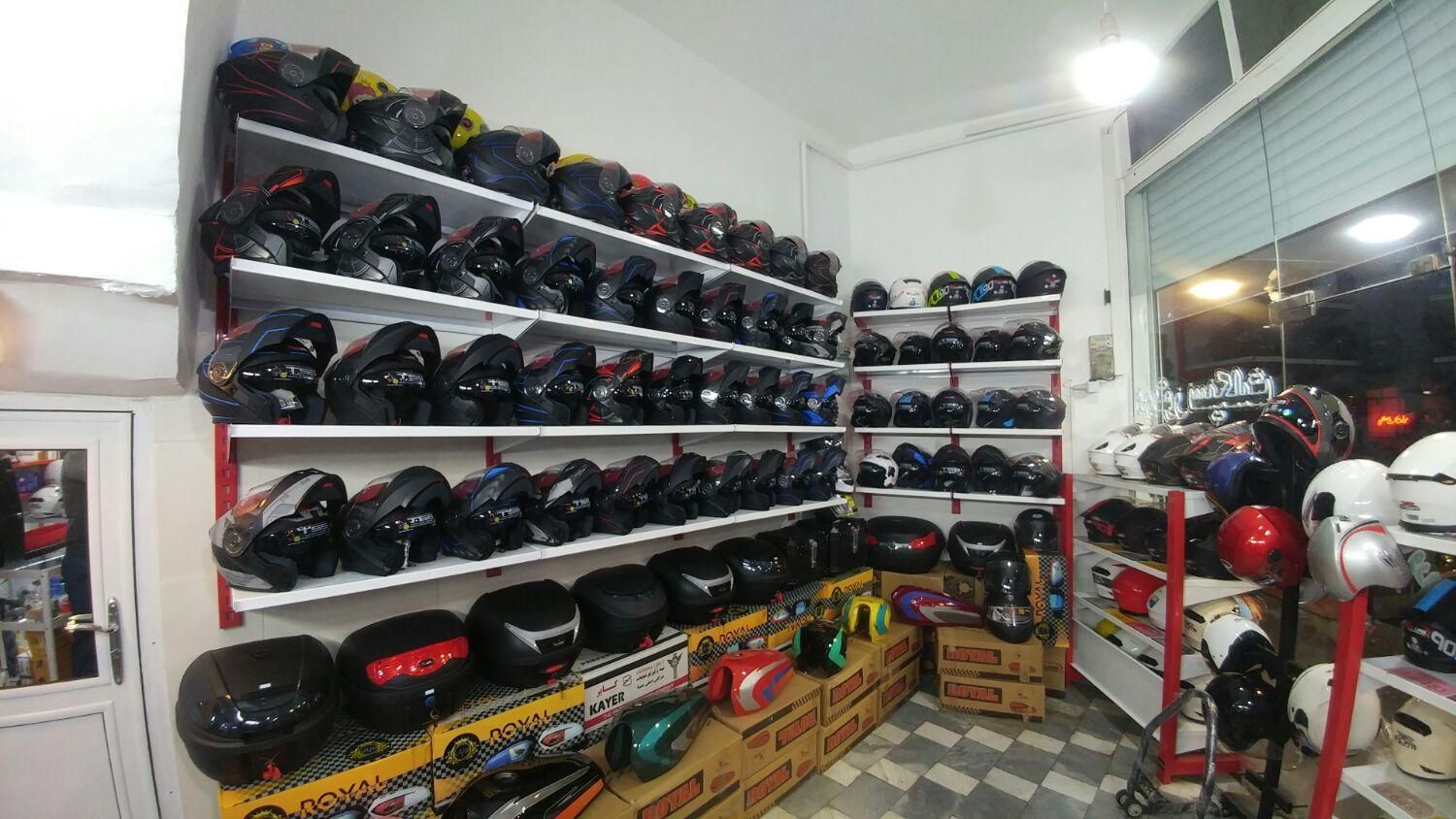 فروش انواع لوازم یدکی و کلاه ایمنی موتور سیکلت|قطعات یدکی و لوازم جانبی|تبریز, |دیوار