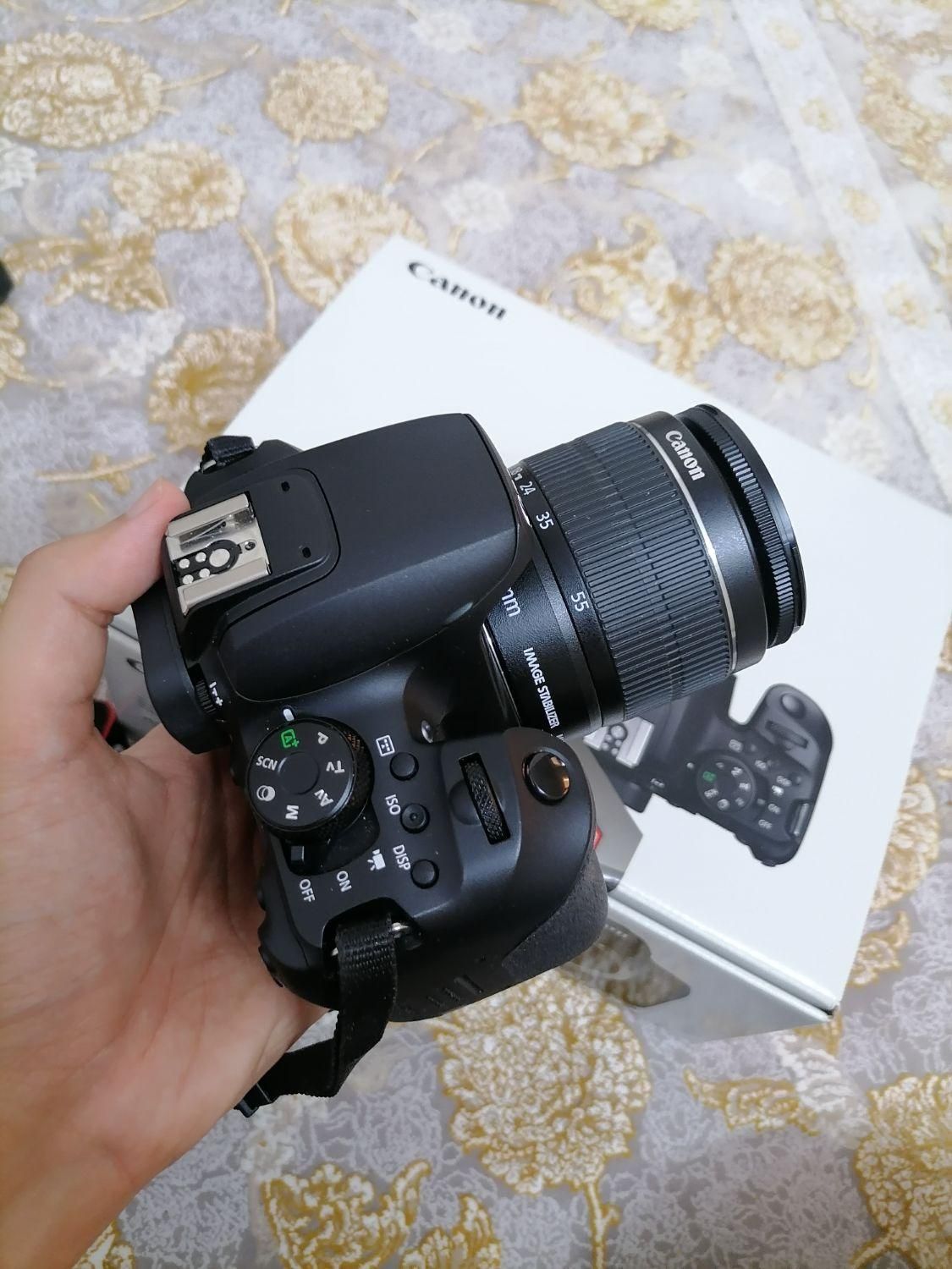 دوربین کانن 850d با لنزکیت 18-55 بسیار تمیز|دوربین عکاسی و فیلم‌برداری|قم, کیوانفر|دیوار