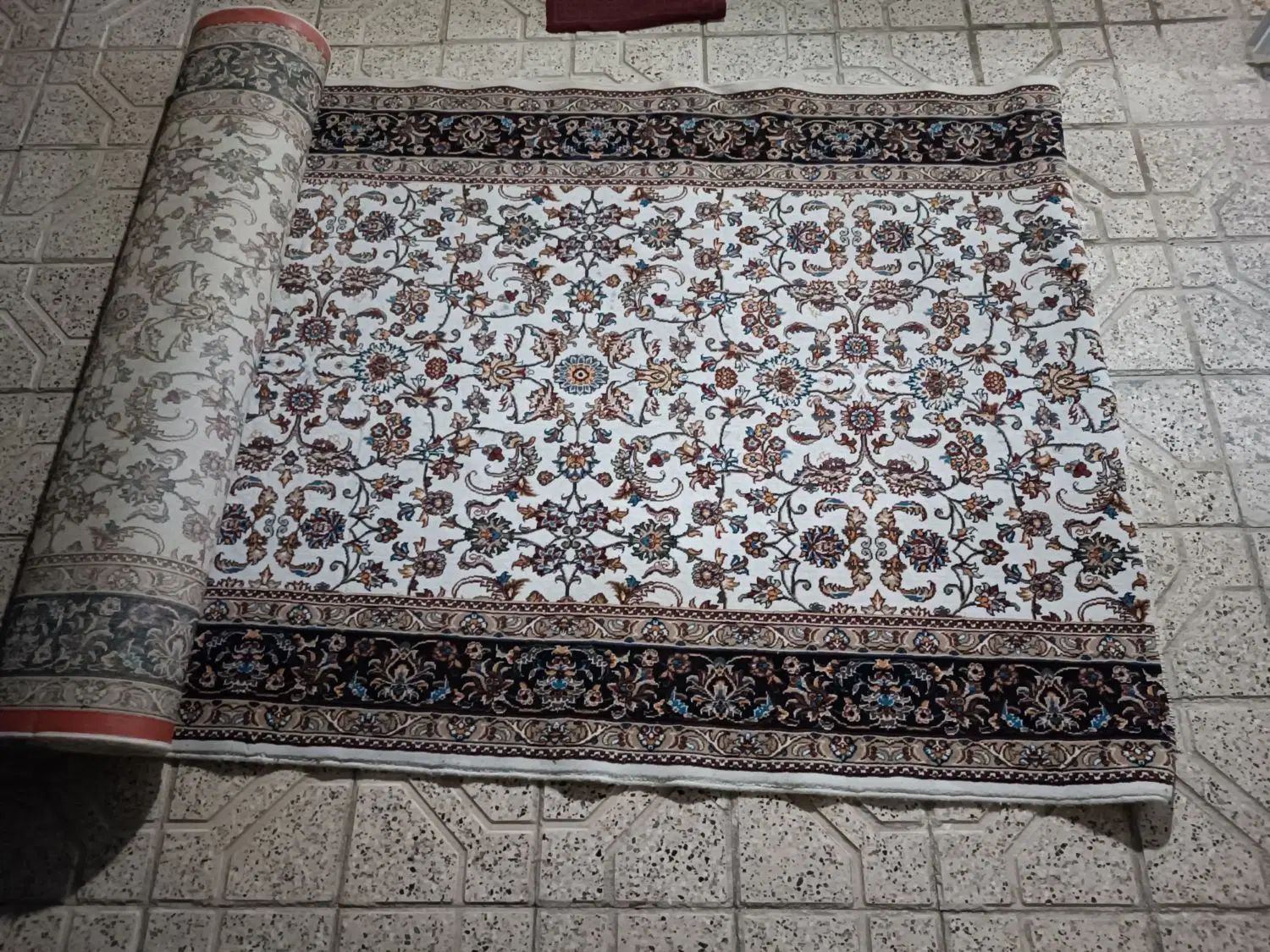 فرش کناره ۱.۵۰ در ۴|فرش|مشهد, ثامن|دیوار