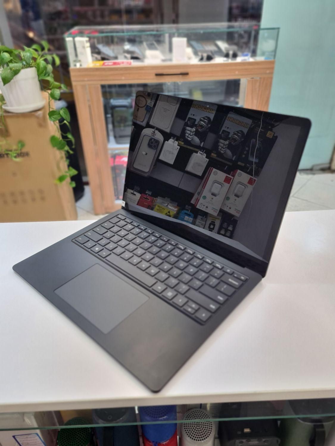 لپ تاپ لمسی مایکروسافت|رایانه همراه|شیراز, زند|دیوار