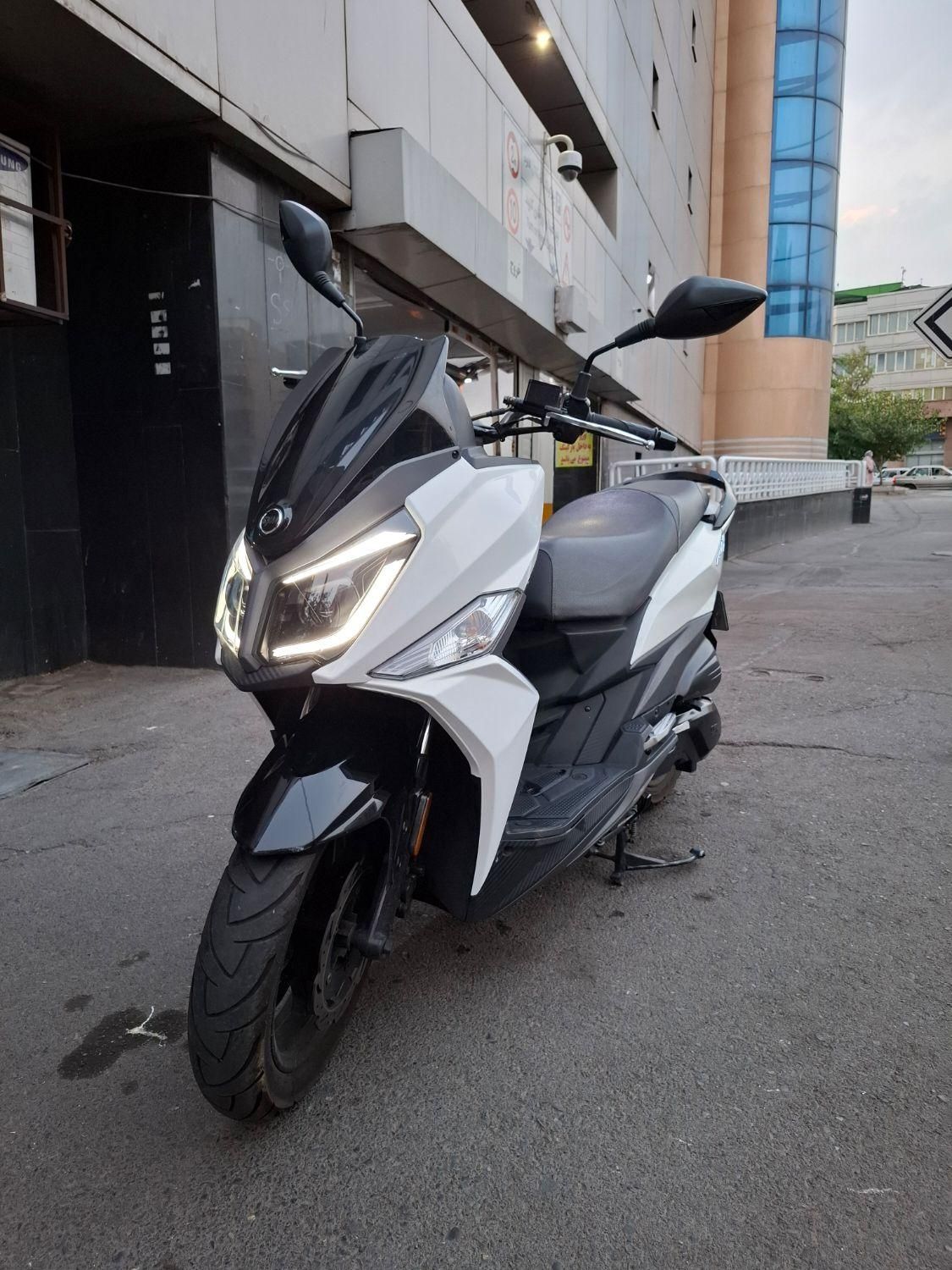 موتور اسکوتر  sym j200|موتورسیکلت|تهران, اباذر|دیوار