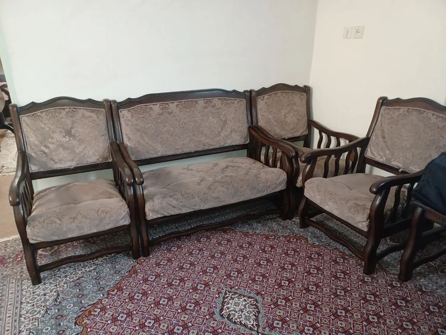 مبل و میز بزرگ|مبلمان خانگی و میز عسلی|اصفهان, ستار|دیوار