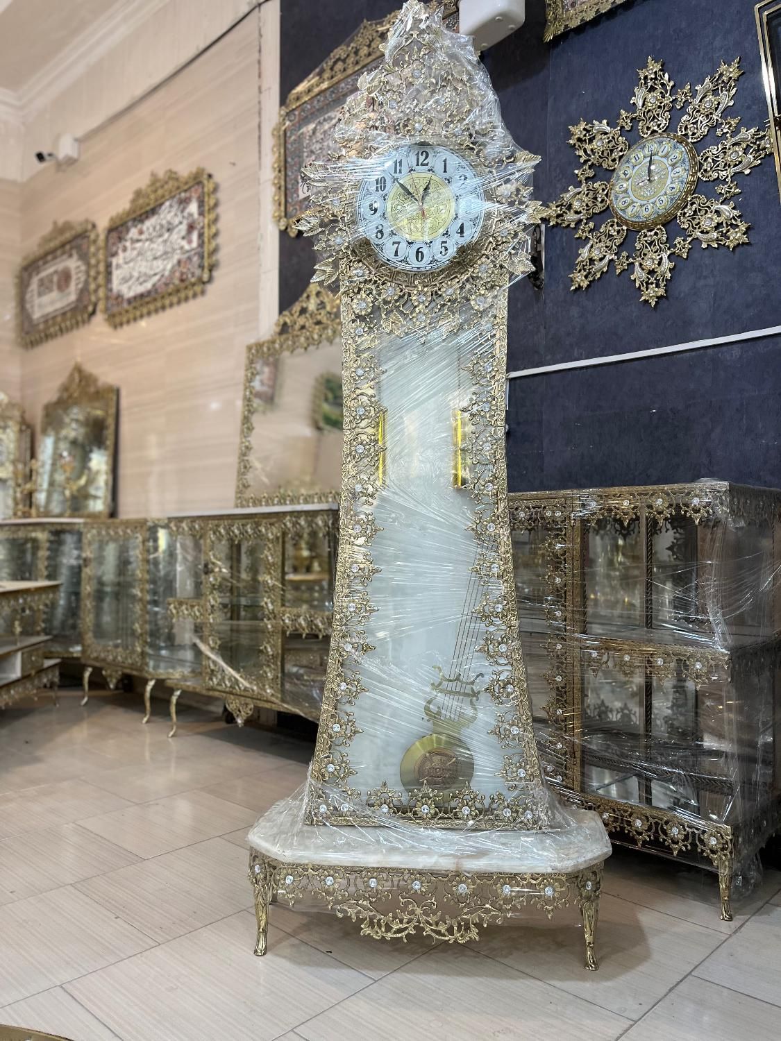 تخفیفات ساعت ایستاده برنز مدل کنسول دار(برنز برتر)|ساعت دیواری و تزئینی|کرمانشاه, |دیوار