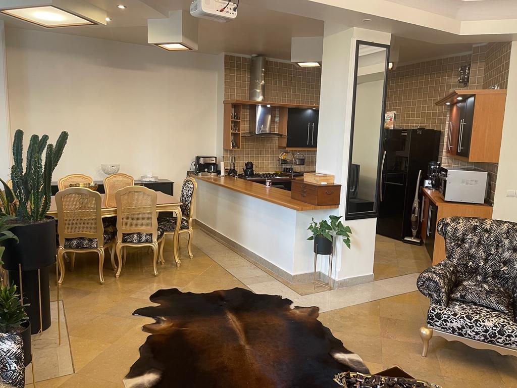 ۱۵۰ متر با منظره و نور فوق العاده