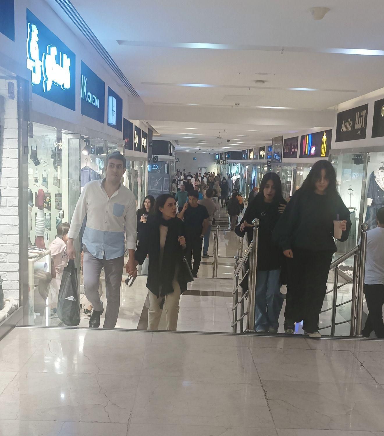۱۵ متر تجاری پاساژ کورش مال راسته اصلی بورس طلا|فروش مغازه و غرفه|تهران, باغ فیض|دیوار