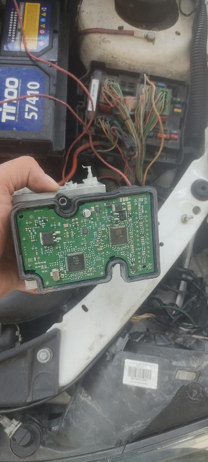 تعمیرات انواع یونیت ای بی اس و پمپ abs وESCدرغرب|خدمات موتور و ماشین|تهران, شهرک ولیعصر جنوبی|دیوار