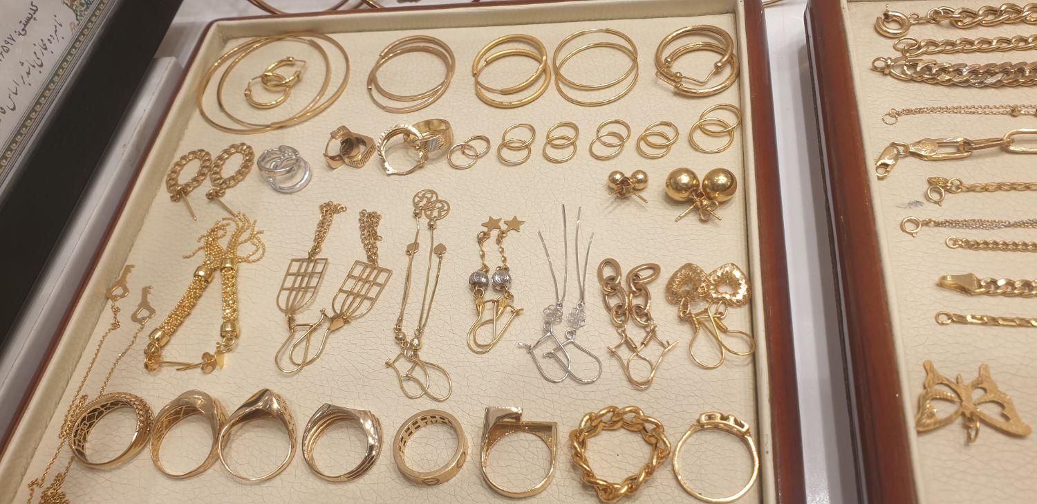 انواع ست و نیم ست دستبند گوشواره و مدال اقصادی|جواهرات|شیراز, شاهچراغ|دیوار