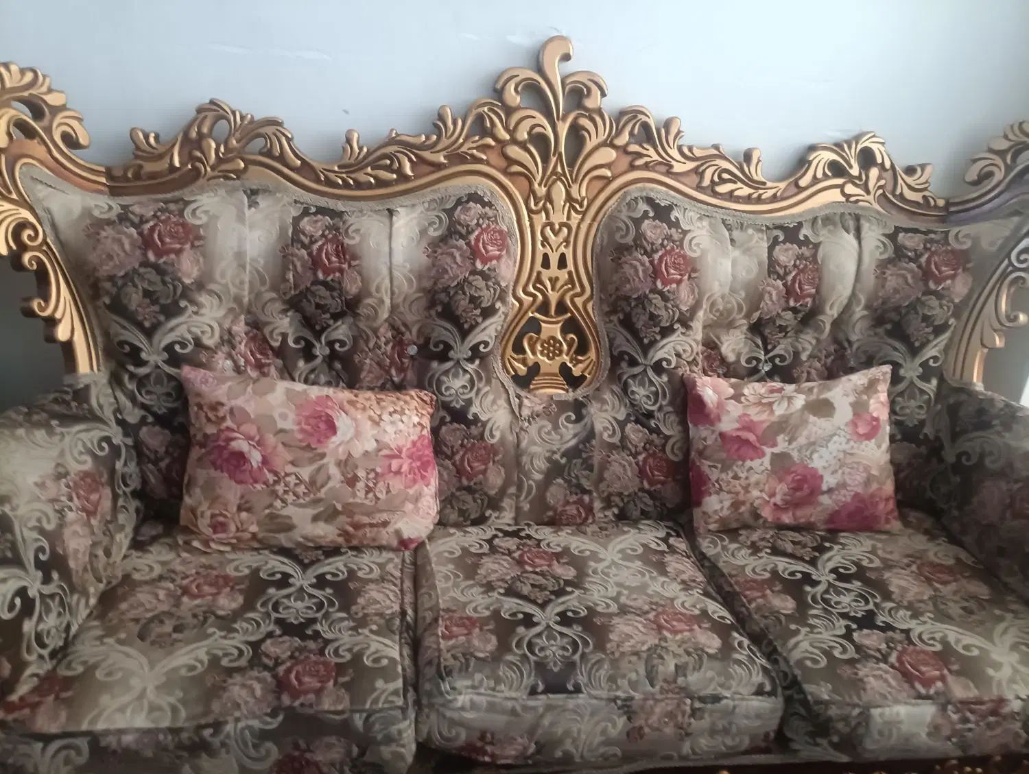 یک دست مبل سلطنتی هفت نفر ه که دونفره تعمیر|مبلمان خانگی و میز عسلی|اسلام‌شهر, شهرک انبیا|دیوار