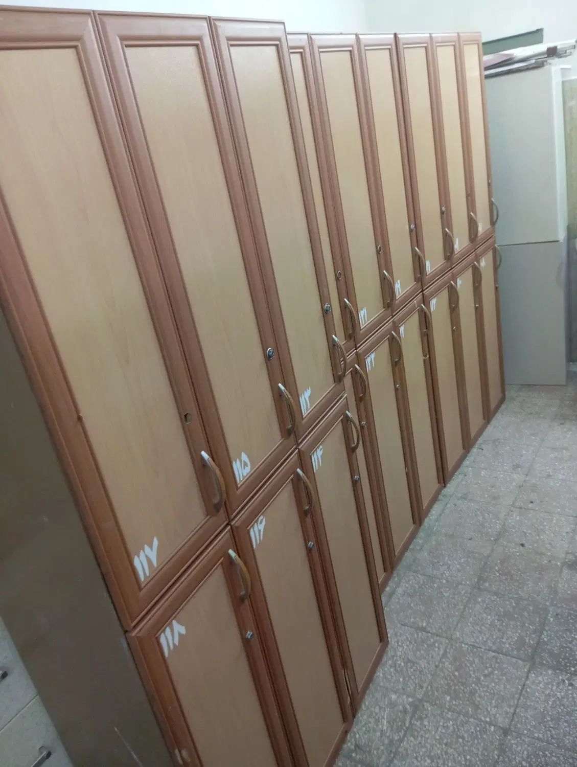 کمداداری و باشگاه و استخر بدنه فلز درب ام دی اف|دفتر کار|اراک, |دیوار