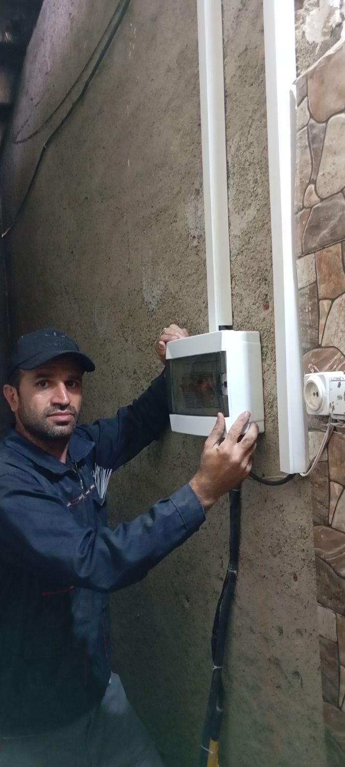 برقکاری ساختمان وسیم کشی تلفن ونصب روشنایی ودوربین|خدمات پیشه و مهارت|تهران, فرودگاه مهرآباد|دیوار