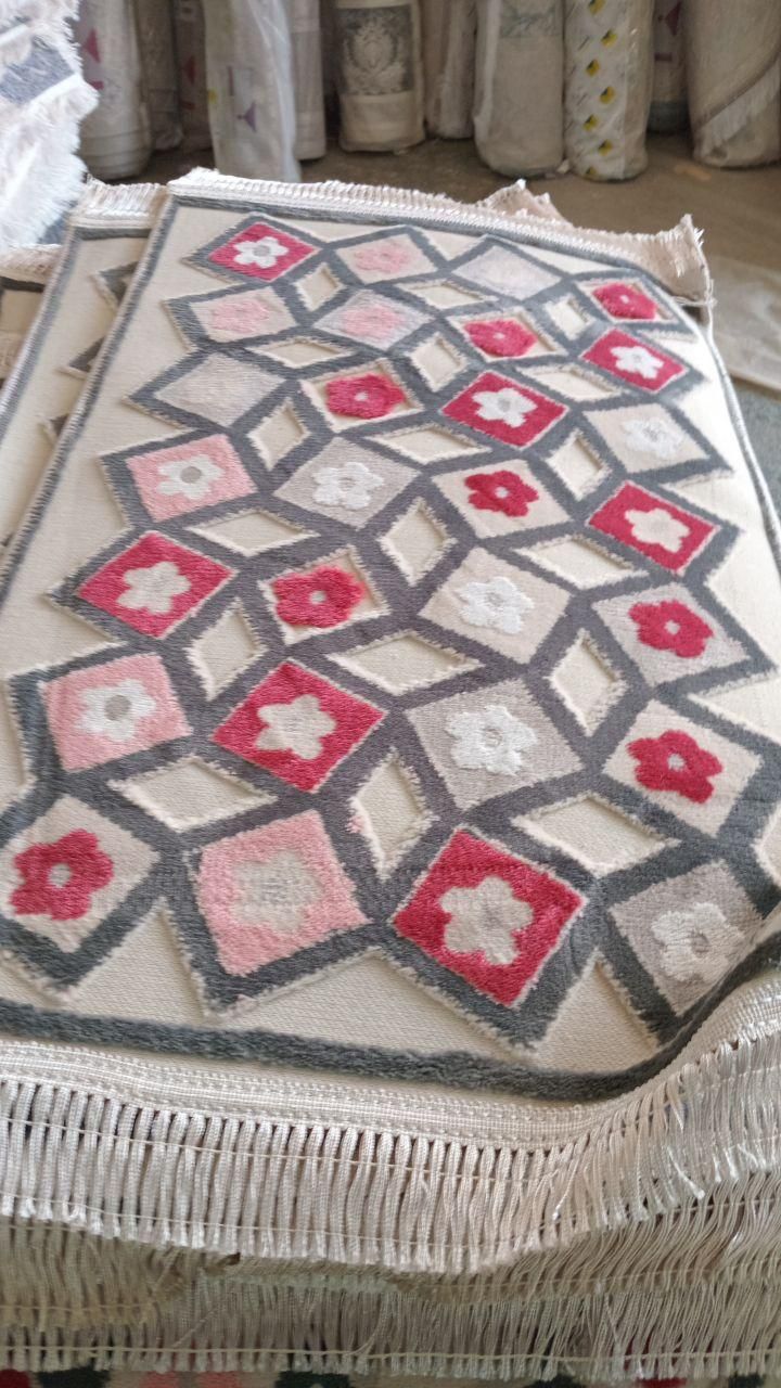 پادری/پادریبرزنتی/پادری۷۰۰شانه|پادری|کاشان, میدان میوه تره بار|دیوار